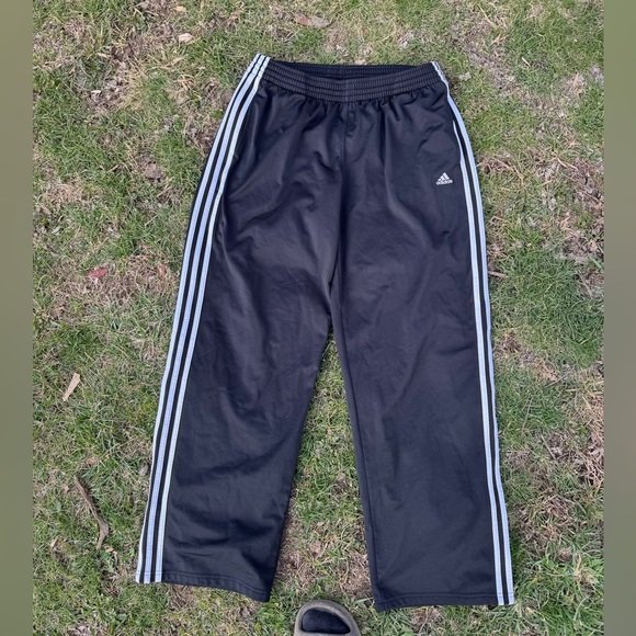 Baggy Retro Adidas Sweatpants - Picture 1 of 3
